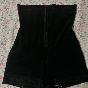 Anna Black Shapewear